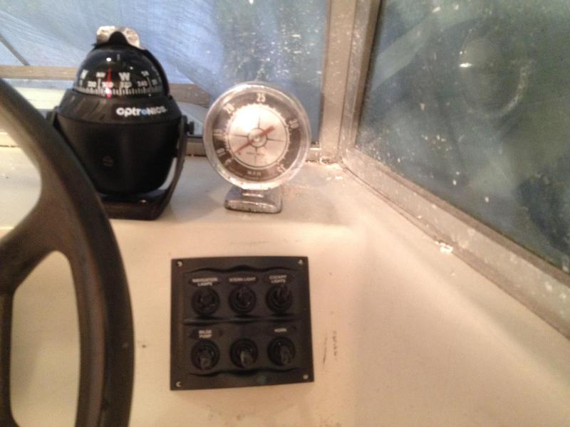 switch panel and compass sm.jpg