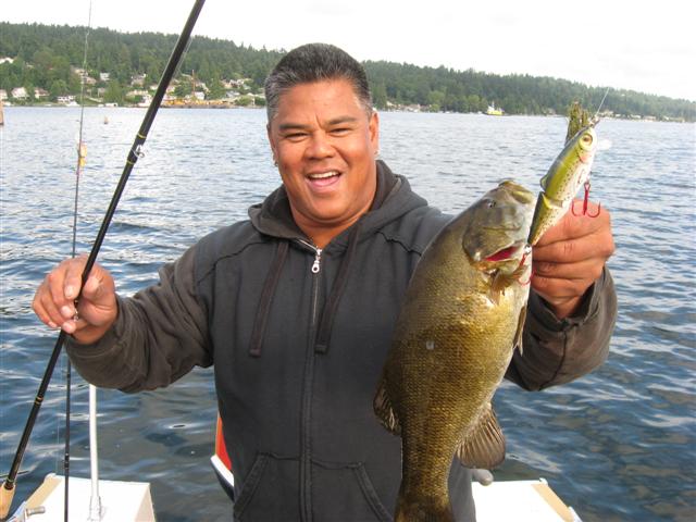 Smallie_Search_Lake_Washington_002_Small.jpg